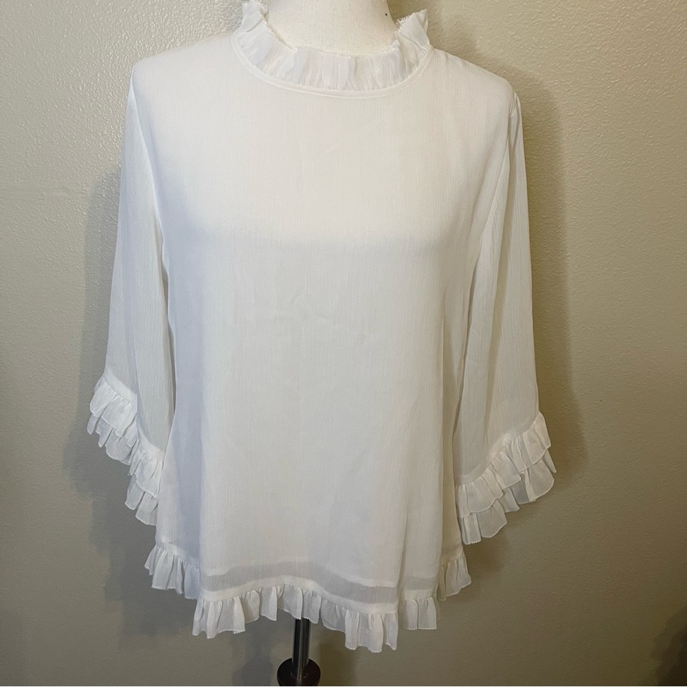 Ann Taylor White Blouse Top with Ruffle Detail Size Medium